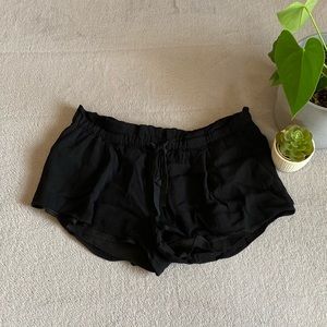 Aritzia Wilfred black shorts size small